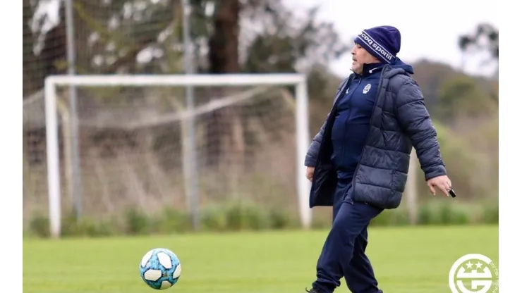 Maradona dirigió su primer entrenamiento en Gimnasia.