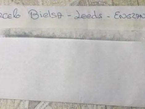 Hincha del Leeds invita a su matrimonio a Marcelo Bielsa y obtiene respuesta