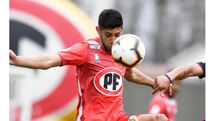 Laba recibió una sanción de 10 partidos.
