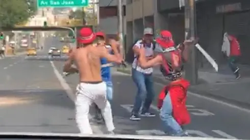 Con sables y estoques: Batalla campal en el clásico de Medellín