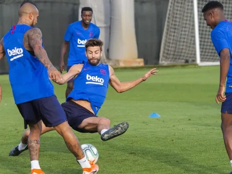 Vidal saca a bailar a Piqué en práctica del Barcelona: "Con papá no"