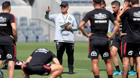 Reinaldo Rueda ensaya variantes en la delantera.