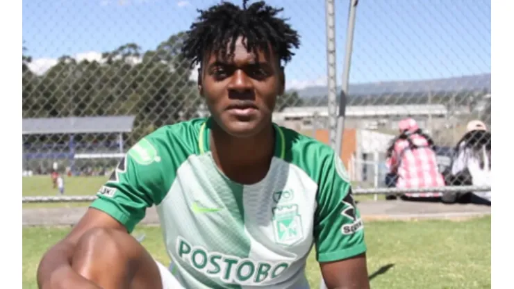 ¡Una cosa de locos! Futbolista colombiano tiene las iniciales de los meses del año
