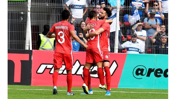 Calera tiene un pie en semis