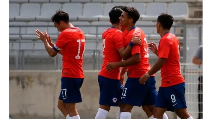 La Selección Chilena Sub 23 goleó a Barnechea, y ahora se enfrenta a Brasil en el Pacaembú de Sao Paulo.