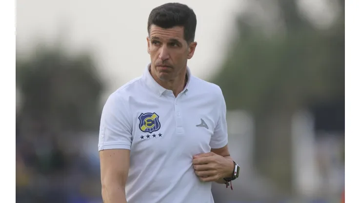 Gustavo Díaz es baja en Everton.