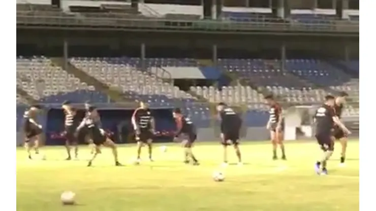 Chile practicó en el césped del estadio Francisco Morazán
