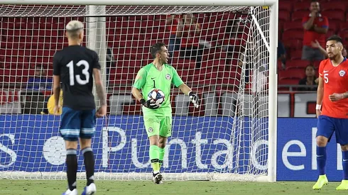 Claudio Bravo tuvo un gran redebut con la selección chilena