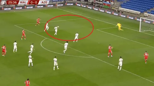 El insólito autogol en el partido de Gales con Bale protagonista