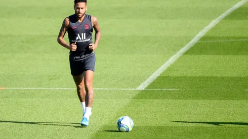 Neymar seguirá toda la temporada en el PSG.