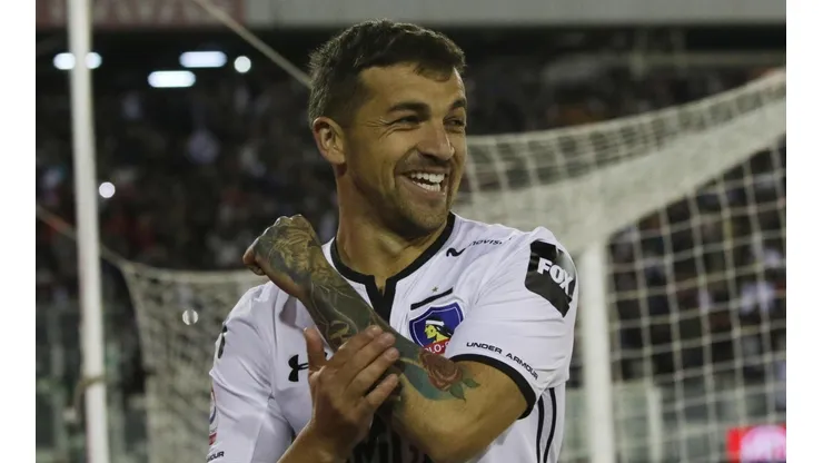 Costa es titular en Perú