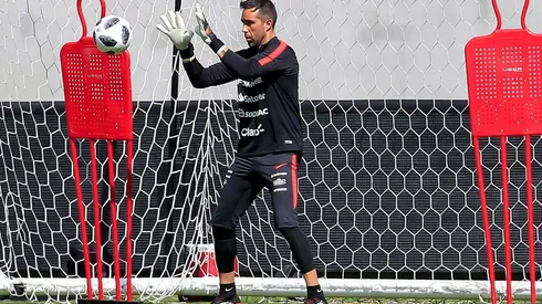 Claudio Bravo esquiva cualquier polémica.