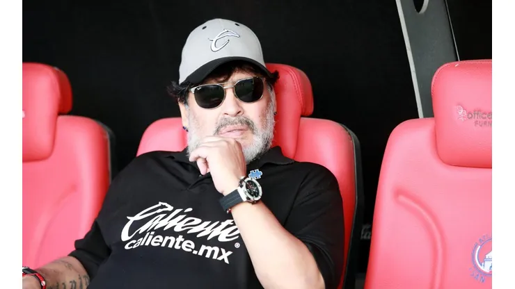 Maradona está cerca de volver a dirigir