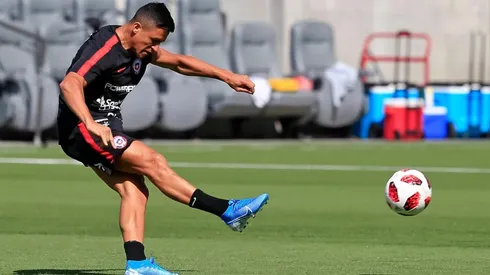 Alexis Sánchez siente que aún le queda tiempo en Europa.