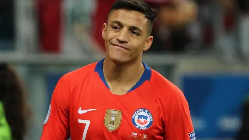 El histórico Alexis bromea.