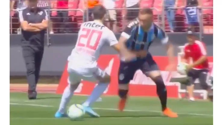 "¡Olé!": el tremendo caño de Everton a JuanFran en Brasil