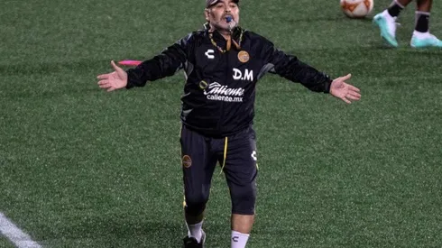Diego Maradona a la espera del ok del médico para asumir como DT en Argentina