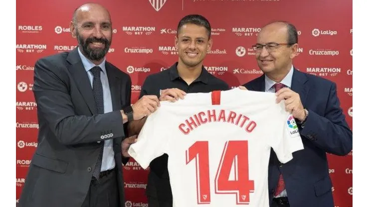 Chicharito Hernández es oficializado como refuerzo del Sevilla (Foto: Twitter Sevilla)