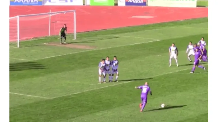 No pierde el talento: Chupete Suazo anota el primer gol en su regreso al fútbol (Foto: Transmisión SAUTV)