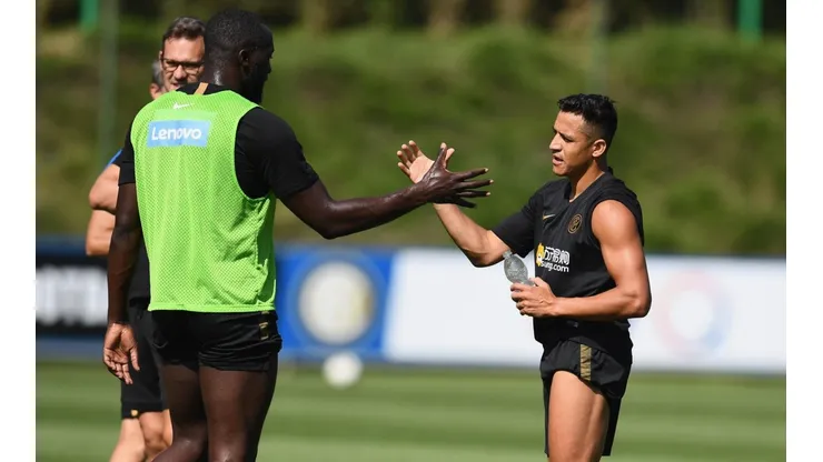 Lukaku se reencontró con su amigo Alexis.