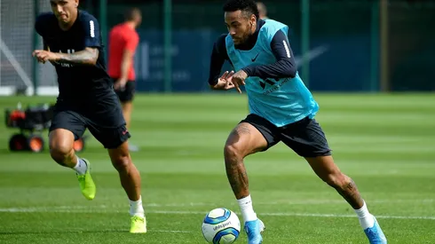 Neymar sigue entrenando con el PSG.