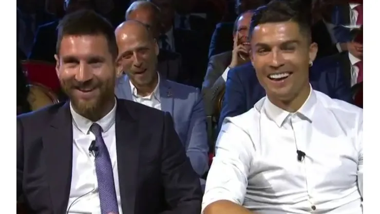 Dos de los mejores jugadores de la historia, hombro con hombro. Lindo momento regalaron Messi y Cristiano