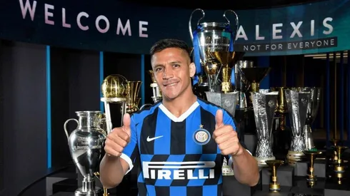 Alexis Sánchez en su presentación con el Inter.