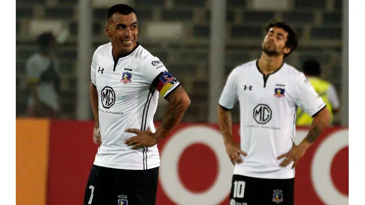 Esteban Paredes no contará hasta octubre con el Mago Valdivia