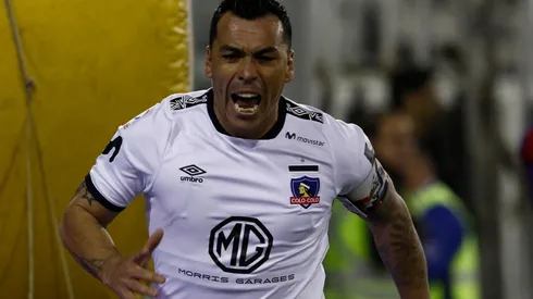 Esteban Paredes suma 215 goles en Primera División