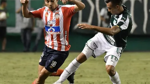 DT de Junior se aburre de preguntas por Matías Fernández: "¿No habla con la prensa? Qué fácil es así"