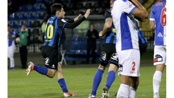 Javier Altamirano convirtió un triplete en el triunfo de Huachipato sobre Antofagasta