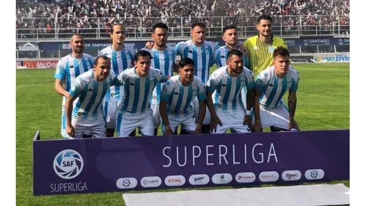 Con todos sus chilenos en cancha, Racing no levanta cabeza y consigue un pobre empate ante Central Córdoba (Foto: Twitter Racing)