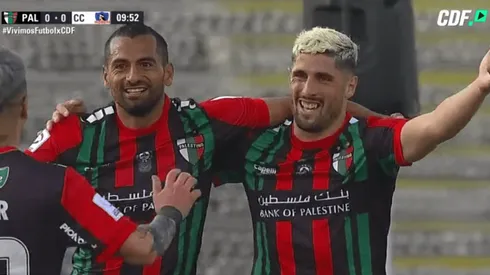 El argentino Castro aprovechó el rebote dejado por Cortés.