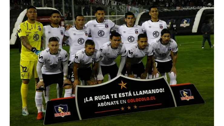 Colo Colo repetirá equipo salvo por la inclusión de Iván Rossi por Gabriel Suazo, suspendido.