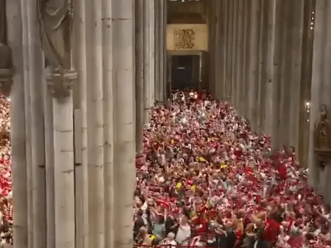 Fanáticos del Colonia de Alemania llenan una catedral para rezar por una buena temporada en la Bundesliga