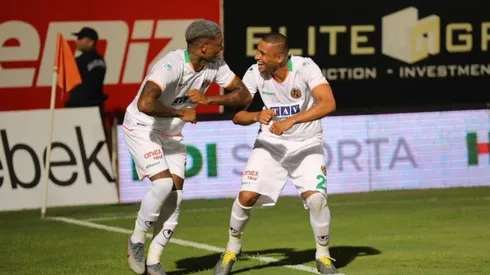 Fernandes puso el tercero en la goleada