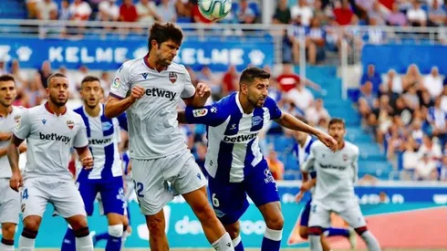 DT de Alavés lamenta partida de Maripán al fútbol francés