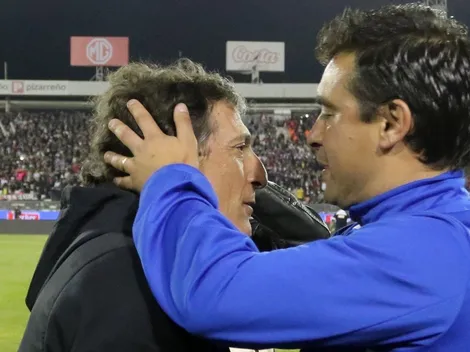 Juan José Ribera le hace un queque a Mario Salas