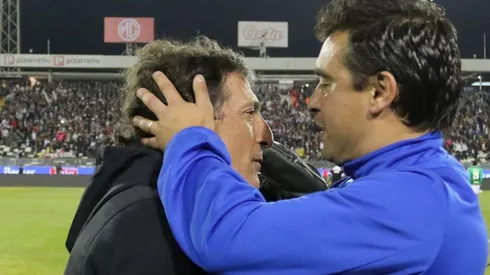 Juan José Ribera le hace un queque a Mario Salas