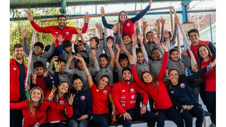 Deportistas del Team Chile lanzan la campaña “Héroes del cambio”.