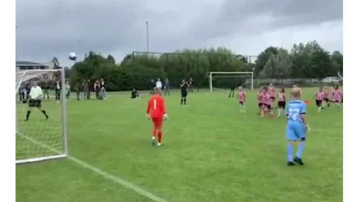 El curioso penal del AZ.