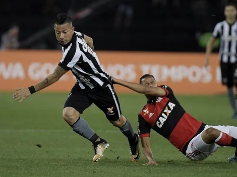 Colo Colo negocia con Valencia la extensión de su contrato