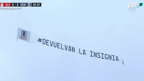 Avión sobre el estadio