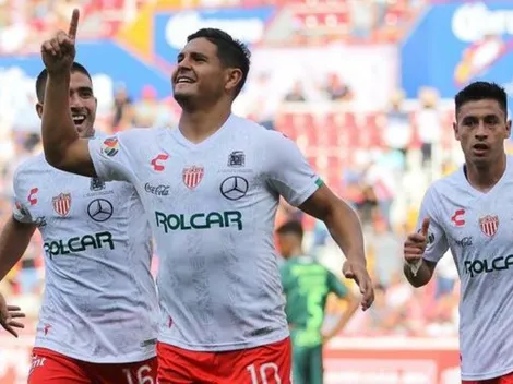 Baeza y Gallegos fueron protagonistas de la goleada del Necaxa