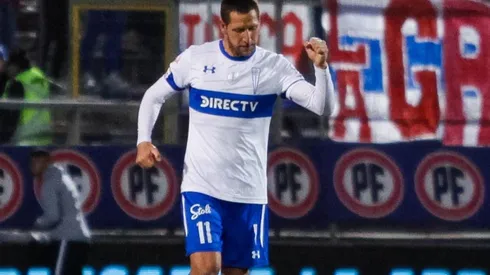 Aued celebra su gol contra Everton.