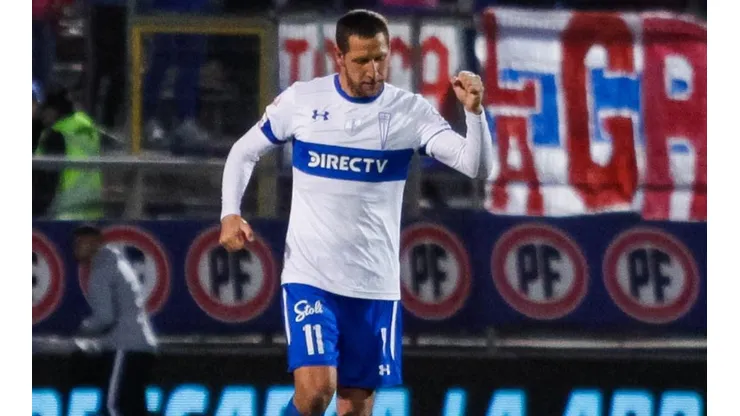 Aued celebra su gol contra Everton.