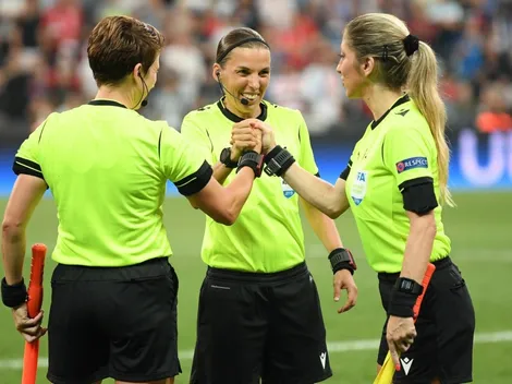 Frappart anula goles con el VAR y cobra un penal en su histórico partido