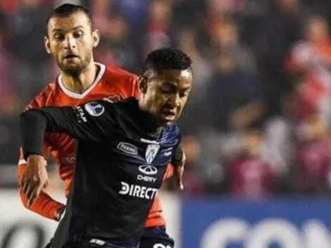 Gabriel Torres se pierde dos goles en la misma jugada