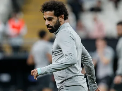 Las conmovedoras imágenes de Mohamed Salah jugando con un niño sin piernas