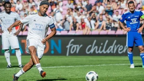 Ronaldinho disputó su último partido oficial en 2015.